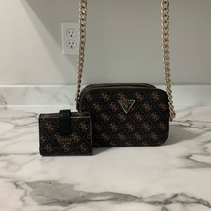 Guess Crossbody WITH matching Wallet